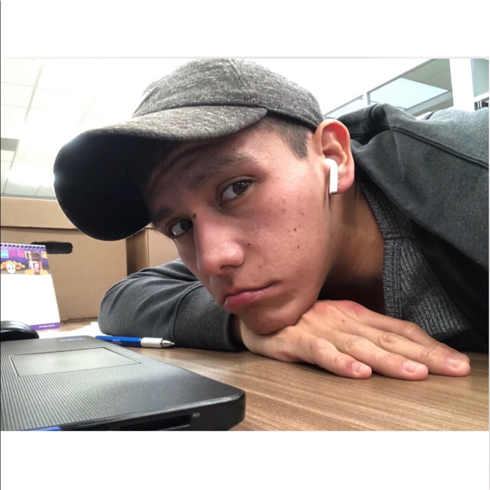 Meet your Posher, Samuel